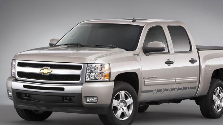 2009 Chevrolet Silverado Hybrid In Grey Side Front Pose